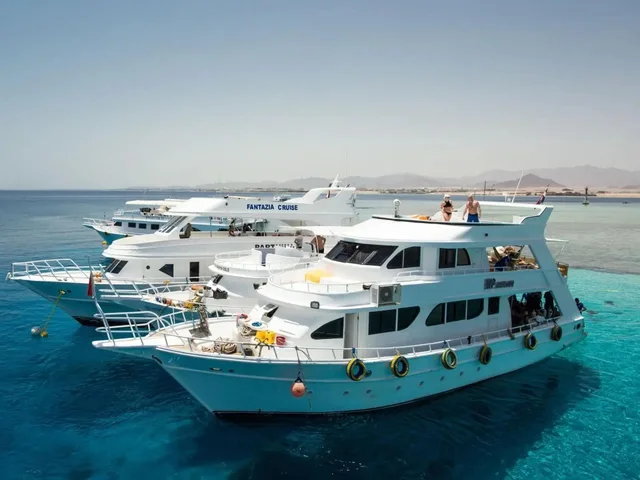 Sharm El-Sheikh: Tiran Island Cruise, Snorkelling with Lunch — tour photograph
