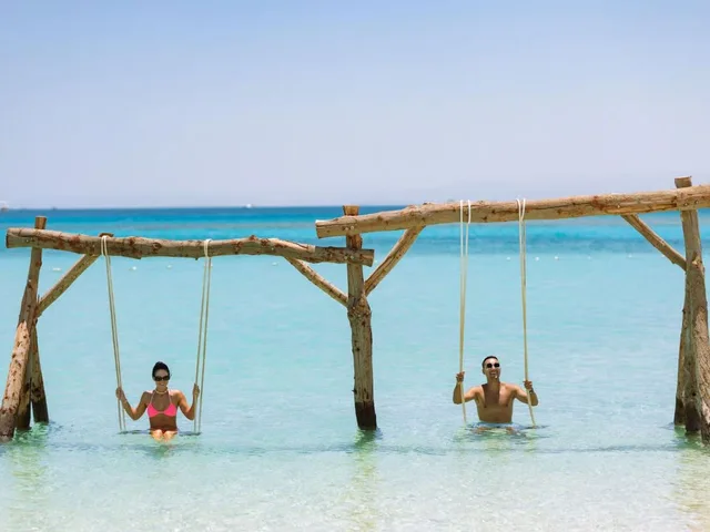 Hula Hula Island Yacht Tour from Hurghada with Lunch — photo 8
