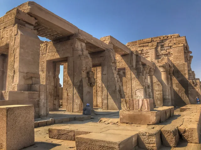 Kom Ombo and Edfu Temples Private Day Tour from Aswan — photo 8