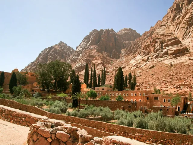 From Sharm: Mount Moses Trekking, Sunrise & Monastery Visit — photo 3