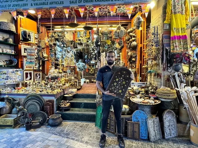 Mutrah Corniche, Souq & Fort Walk — reference photograph