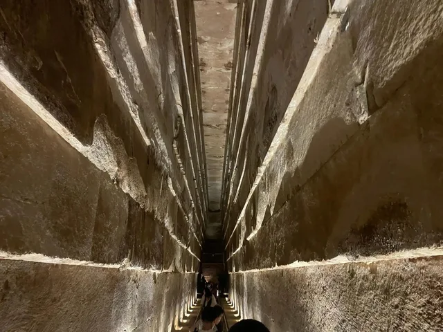 Giza Pyramids & Sphinx Half-Day Tour from Cairo — photo 9