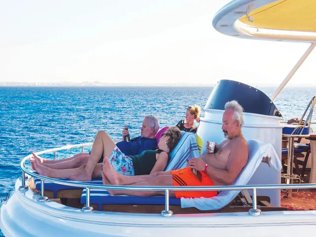 Marsa Alam Elite VIP Turtle Bay Cruise with BBQ Lunch — photo 9