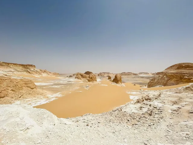 White Desert & Black Desert 2-Day Private Tour with Camping — photo 13