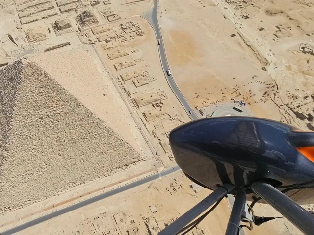 Giza Pyramids Microlight Flight Experience — photo 5