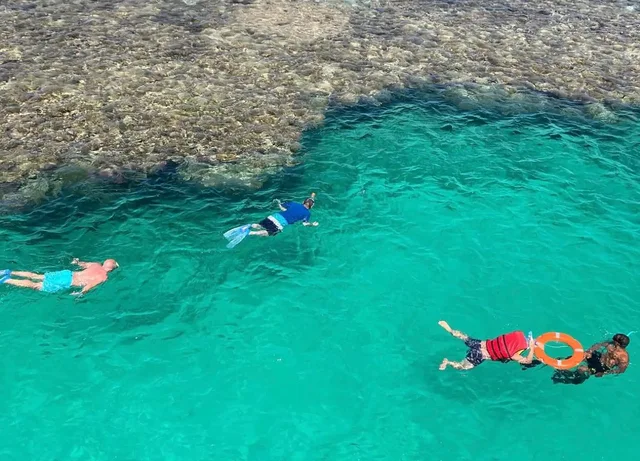 Dahab: Luxury Snorkelling Cruise with Buffet Lunch — photo 2