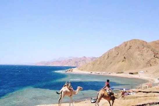 Blue Hole & Three Pools Snorkeling from Dahab with Lunch — photo 3
