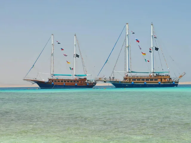 Hurghada Pirates Boat Cruise to Orange Bay with Lunch — photo 2