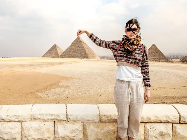 Giza Pyramids & Sphinx Half-Day Tour from Cairo — photo 3