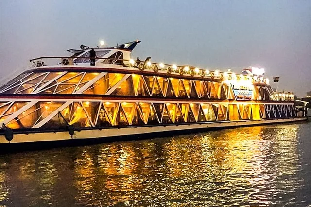 Cairo Nile Dinner Cruise with Live Entertainment — photo 10