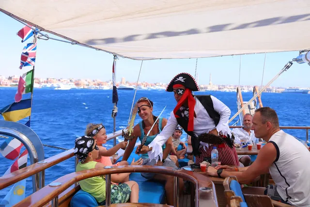 Hurghada Pirates Boat Cruise to Orange Bay with Lunch — photo 6