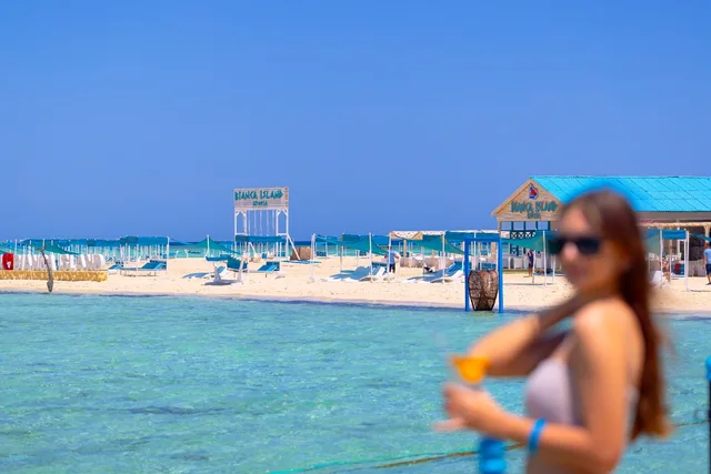 Bianca Utopia Island Tour from Hurghada with Lunch — photo 4
