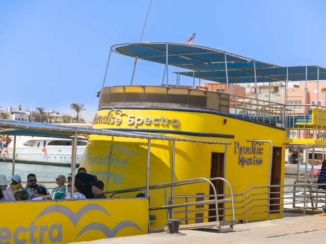 Hula Hula Island Yacht Tour from Hurghada with Lunch — photo 6