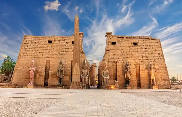 Luxor Day Trip from Hurghada: Valley of the Kings & Karnak — tour photograph