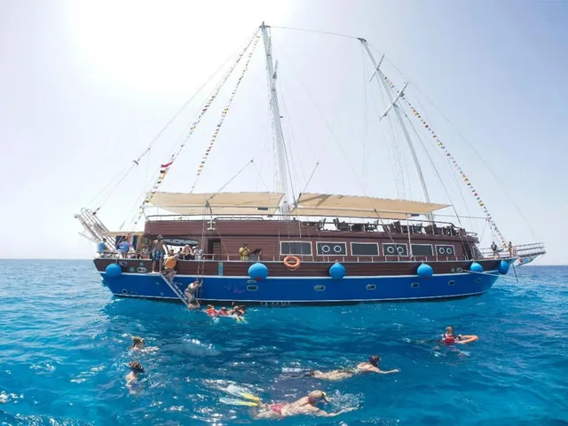 Marsa Alam Pirates Premium Cruise to Turtle Bay — photo 15