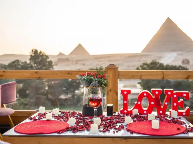 Great Pyramid Inn Dinner with Giza Pyramids Views — photo 4