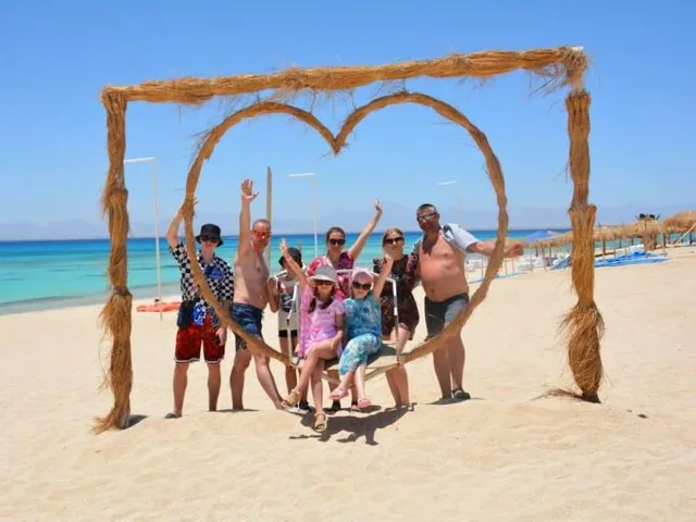 Hurghada Island-Hopping Yacht Tour & Dolphin Watching — photo 13