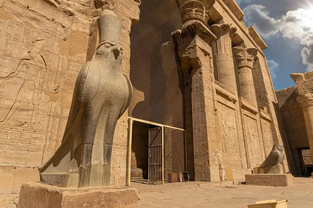 Abu Simbel Day Tour by Flight from Aswan — photo 7