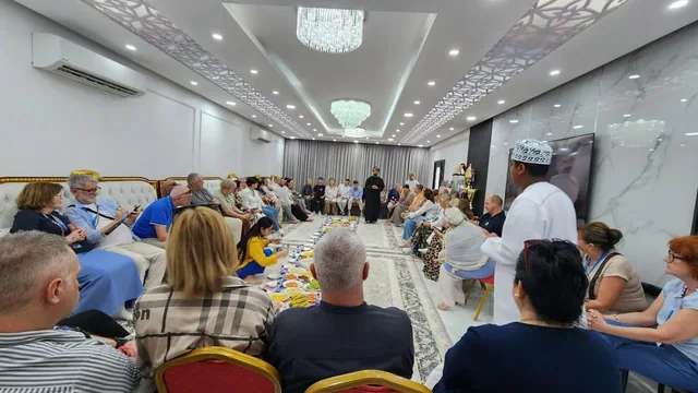 Authentic Omani Dinner with a Local Family — reference photograph