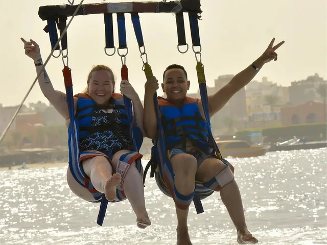 Hurghada Parasailing Adventure over the Red Sea — photo 5