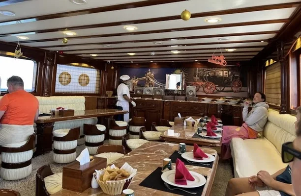 Hurghada Elite VIP Cruise with Snorkeling & Seafood Lunch — photo 2