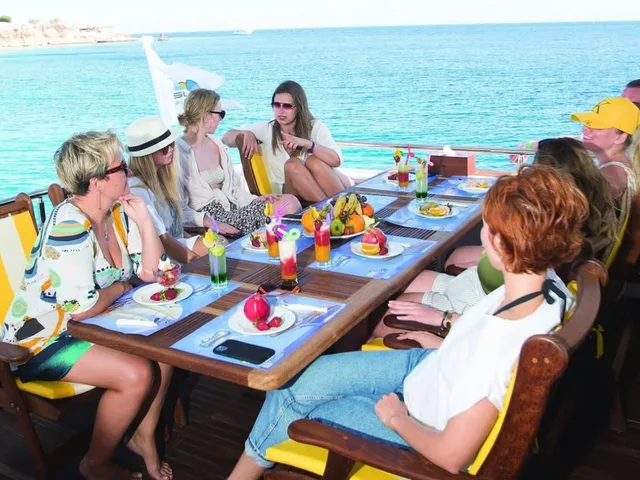 Marsa Alam Elite VIP Turtle Bay Cruise with BBQ Lunch — photo 12