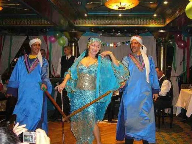 Cairo Nile Dinner Cruise with Live Entertainment — photo 15