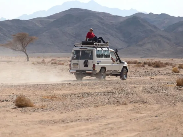 Hurghada Desert Stargazing Tour with BBQ Dinner — photo 4
