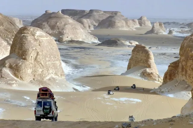 White Desert & Black Desert 2-Day Private Tour with Camping — tour photograph