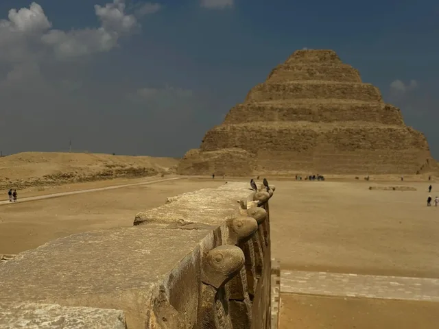 Giza Pyramids, Saqqara & Memphis Full-Day Tour — photo 4