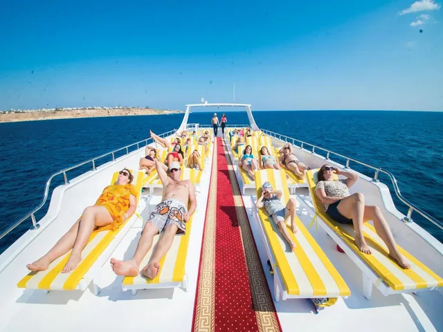 Marsa Alam Elite VIP Turtle Bay Cruise with BBQ Lunch — photo 6