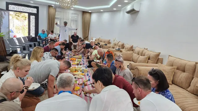 Authentic Omani Dinner with a Local Family — reference photograph